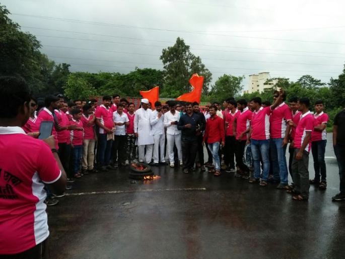 Maratha Kranti Morcha in maval | Maharashtra Bandh : मराठा आंदोलकांनी मावळमध्ये राष्ट्रीय महामार्ग रोखला