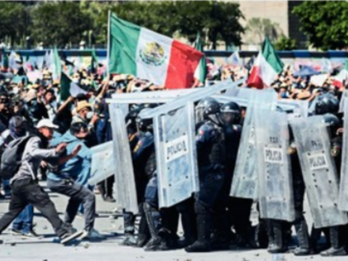 Gen Z protests against corruption in Mexico | Maxico: मेक्सिकोत भ्रष्टाचाराविरोधात ‘जेन-झी’ची रस्त्यावर उग्र निदर्शने Gen Z protests against corruption in Mexico | Maxico: मेक्सिकोत भ्रष्टाचाराविरोधात ‘जेन-झी’ची रस्त्यावर उग्र निदर्शने