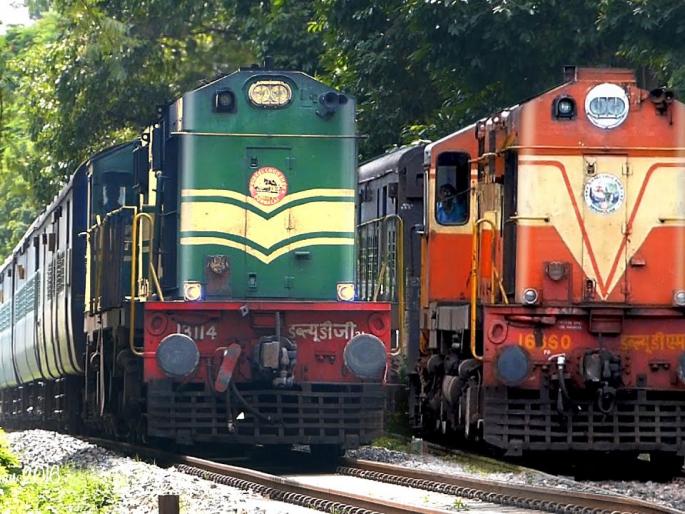 Circular circular issued by the South Railway | हिंदीची सक्ती करणारे परिपत्रक दक्षिण रेल्वेकडून रद्द Circular circular issued by the South Railway | हिंदीची सक्ती करणारे परिपत्रक दक्षिण रेल्वेकडून रद्द