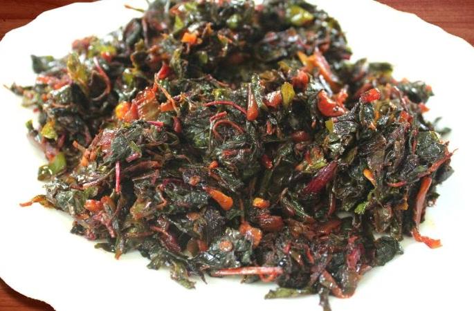 Death of a child due to food poisoning, parents, brother serious | अन्नातून विषबाधेने मुलाचा मृत्यू, आईवडील, भाऊ अत्यवस्थ Death of a child due to food poisoning, parents, brother serious | अन्नातून विषबाधेने मुलाचा मृत्यू, आईवडील, भाऊ अत्यवस्थ