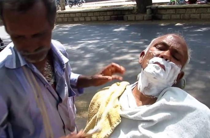 Shaving costs Rs 110 | ऐन महागाईत खिशाला कात्री; दाढी-कटिंगला माेजावे लागतात ११० रुपये