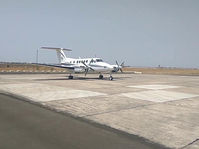 Two planes will fly from Solapur today for artificial rain | कृत्रिम पावसासाठी सोलापुरातून आज दोन विमानांचे होणार उड्डाण Two planes will fly from Solapur today for artificial rain | कृत्रिम पावसासाठी सोलापुरातून आज दोन विमानांचे होणार उड्डाण