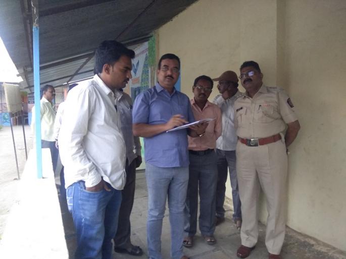 Lok Sabha Election 2019 Khataav, 38 polling stations in Man taluka will be held live | Lok Sabha Election 2019 खटाव, माण तालुक्यातील ३८ मतदानकेंद्राचे होणार थेट प्रेक्षपण Lok Sabha Election 2019 Khataav, 38 polling stations in Man taluka will be held live | Lok Sabha Election 2019 खटाव, माण तालुक्यातील ३८ मतदानकेंद्राचे होणार थेट प्रेक्षपण