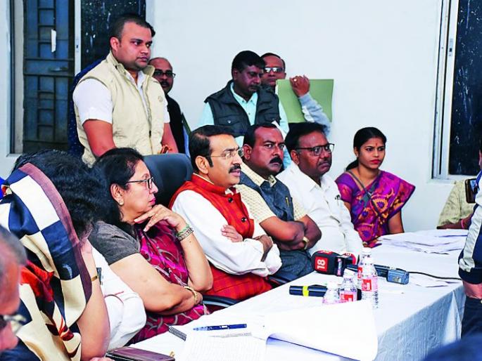 Take immediate action on encroachments: Mayor's instructions | अतिक्रमणांवर तातडीने कारवाई करा : महापौरांचे निर्देश