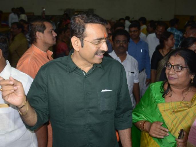 BJP's Sandeep Joshi as Mayor of Nagpur and Manisha Kothe as Deputy Mayor elected | नागपूरच्या महापौरपदी भाजपचे संदीप जोशी तर उपमहापौरपदी मनीषा कोठे BJP's Sandeep Joshi as Mayor of Nagpur and Manisha Kothe as Deputy Mayor elected | नागपूरच्या महापौरपदी भाजपचे संदीप जोशी तर उपमहापौरपदी मनीषा कोठे