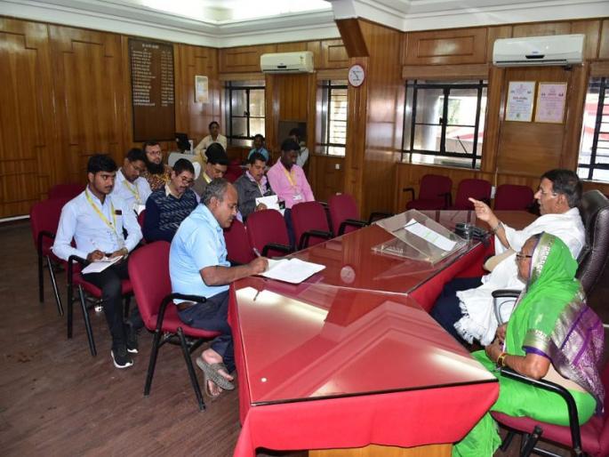 The Mayor's meetings are over, concrete action is needed now! | महापौरांच्या बैठका खूप झाल्या, आता ठोस कारवाईची गरज! The Mayor's meetings are over, concrete action is needed now! | महापौरांच्या बैठका खूप झाल्या, आता ठोस कारवाईची गरज!