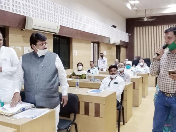 Where did the urea for farmers go? | शेतकऱ्यांसाठी आलेला युरिया गेला कोठे?