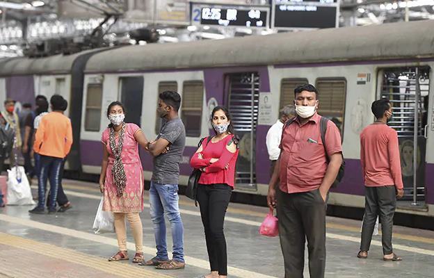 823 new corona patients in Mumbai in a day | मुंबईत दिवसभरात कोरोनाचे ८२३ नवीन रुग्ण
