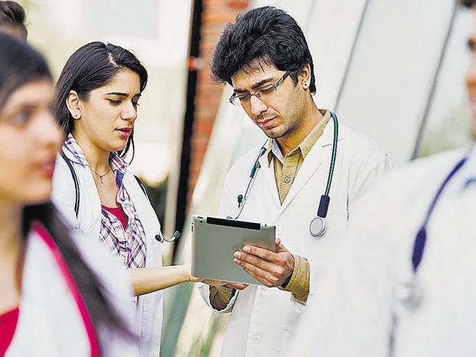 Big news for MBBS students have to adopt one family for health checkup ; NMC Make new rule | एमबीबीएस विद्यार्थ्यांसाठी मोठी बातमी! एक कुटुंब दत्तक घ्यावे लागणार Big news for MBBS students have to adopt one family for health checkup ; NMC Make new rule | एमबीबीएस विद्यार्थ्यांसाठी मोठी बातमी! एक कुटुंब दत्तक घ्यावे लागणार