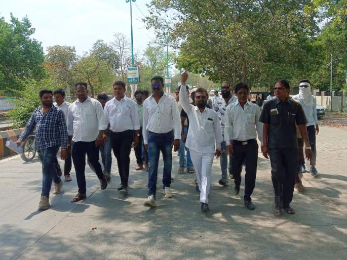 Protest against the cowardly attack on a student in Mahatma Gandhi Antarrashtriya Hindi Vishwa Vidyalaya Wardha | हिंदी विद्यापीठातील विद्यार्थ्यावरील भ्याड हल्ल्याचा नाेंदविला निषेध Protest against the cowardly attack on a student in Mahatma Gandhi Antarrashtriya Hindi Vishwa Vidyalaya Wardha | हिंदी विद्यापीठातील विद्यार्थ्यावरील भ्याड हल्ल्याचा नाेंदविला निषेध