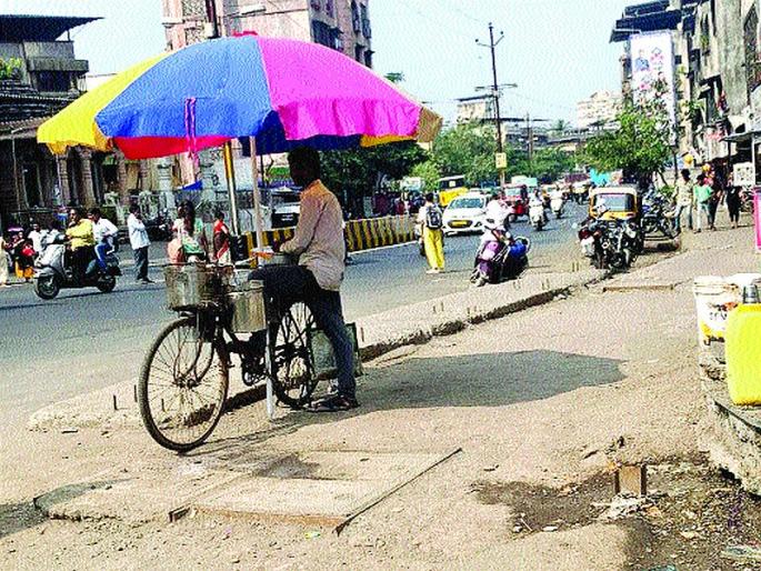 The bus stop suddenly disappear in nalasopara; Anger's reaction to the locals | आचोळ्यातून परिवहनचे बसस्टॉप अचानक गायब?; स्थानिकांच्या संतप्त प्रतिक्रिया The bus stop suddenly disappear in nalasopara; Anger's reaction to the locals | आचोळ्यातून परिवहनचे बसस्टॉप अचानक गायब?; स्थानिकांच्या संतप्त प्रतिक्रिया