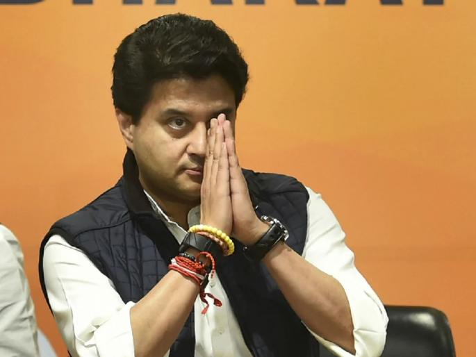Jyotirraditya Shinde showed that BJP is leading in 20 seats in madhya pradesh | ज्योतिर्रादित्य शिंदेंनी करुन दाखवलं, पोटनिवडणुकीत भाजपाला 20 जागांवर आघाडी