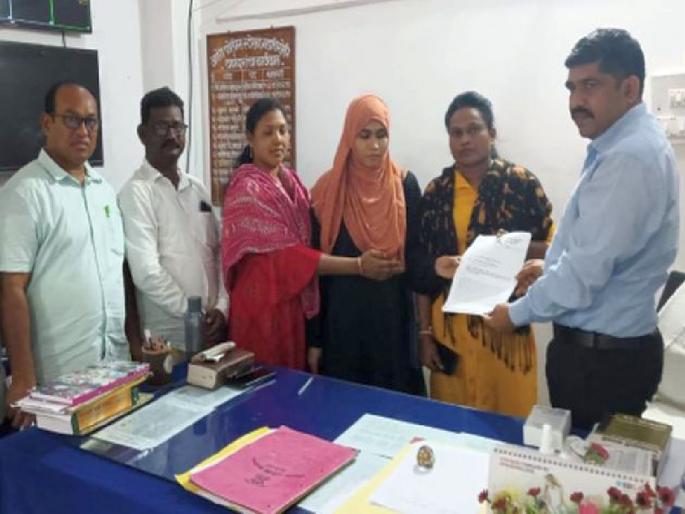 Aheri mayor-chief officer dispute with police, Allegation of the mayor of caste abuse | अहेरीत नगराध्यक्षा-मुख्याधिकारी वाद पोलिसांत; जातिवाचक शिवीगाळ केल्याचा आरोप Aheri mayor-chief officer dispute with police, Allegation of the mayor of caste abuse | अहेरीत नगराध्यक्षा-मुख्याधिकारी वाद पोलिसांत; जातिवाचक शिवीगाळ केल्याचा आरोप