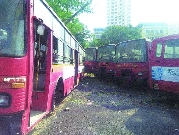 KDMT has not received compensation even after 3 years; The loss of one crore 85 lakh in the mayor of July 26 | केडीएमटीला १४ वर्षांनंतरही भरपाई मिळेना; २६ जुलैच्या महापुरात एक कोटी ८५ लाखांचे नुकसान KDMT has not received compensation even after 3 years; The loss of one crore 85 lakh in the mayor of July 26 | केडीएमटीला १४ वर्षांनंतरही भरपाई मिळेना; २६ जुलैच्या महापुरात एक कोटी ८५ लाखांचे नुकसान