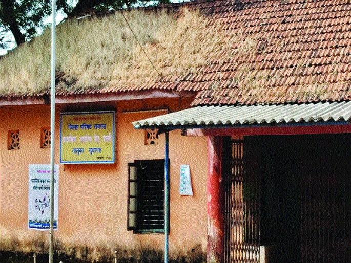 It has been ten years since Bhoomi Puja, however, did not bother; Citizens Angry | भूमिपूजनास दहा वर्षे झाली, तरी वीट लागेना; नागरिक संतप्त