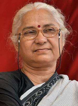 Lockdown should be lifted by leaving critical districts: Medha Patkar | गंभीर स्थिती असलेले जिल्हे सोडून लॉकडाउन उठवावा : मेधा पाटकर Lockdown should be lifted by leaving critical districts: Medha Patkar | गंभीर स्थिती असलेले जिल्हे सोडून लॉकडाउन उठवावा : मेधा पाटकर
