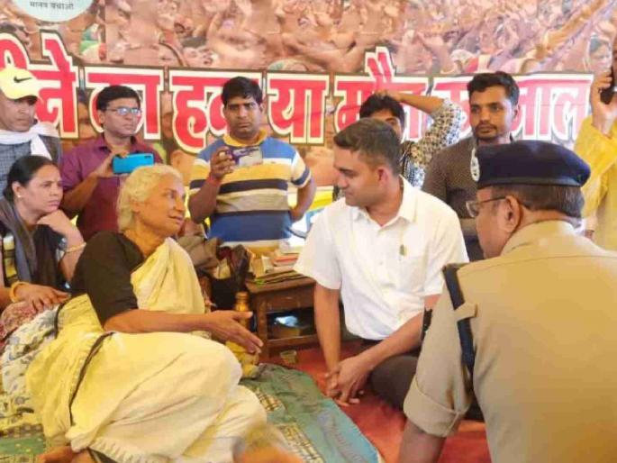 Medha Patkar's hunger strike called off after the administration's assurance | प्रशासनाच्या आश्वासनानंतर मेधा पाटकर यांचे उपोषण मागे Medha Patkar's hunger strike called off after the administration's assurance | प्रशासनाच्या आश्वासनानंतर मेधा पाटकर यांचे उपोषण मागे