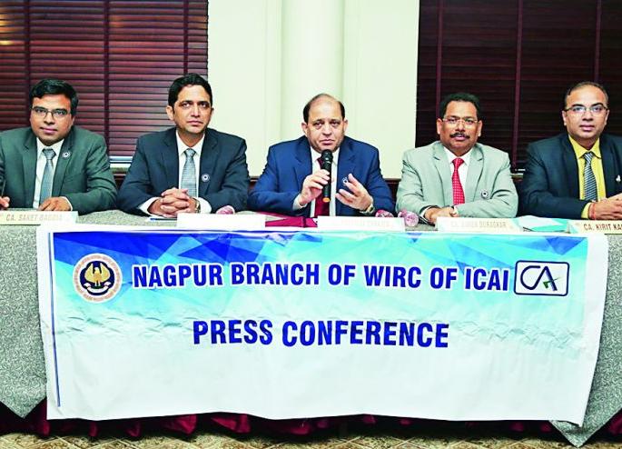 CA mistakes are never suppressed: CA Prafulla Chajed | सीएंची चुकी कधीही दडपण्यात येत नाही : सीए प्रफुल्ल छाजेड CA mistakes are never suppressed: CA Prafulla Chajed | सीएंची चुकी कधीही दडपण्यात येत नाही : सीए प्रफुल्ल छाजेड