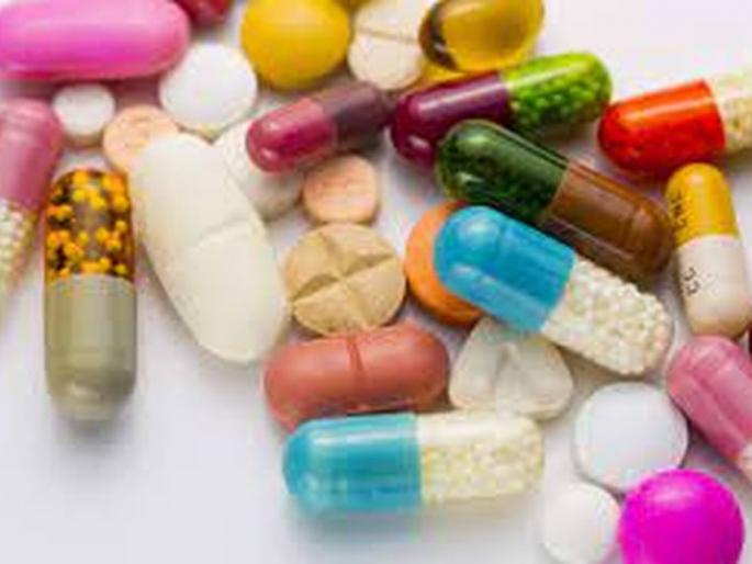 Selling drugs without a doctor's prescription: 53 medical licenses suspended | डाॅक्टरांच्या चिठ्ठीशिवाय औषधी विकणे भोवले :  ५३ मेडिकल्सचे परवाने निलंबित Selling drugs without a doctor's prescription: 53 medical licenses suspended | डाॅक्टरांच्या चिठ्ठीशिवाय औषधी विकणे भोवले :  ५३ मेडिकल्सचे परवाने निलंबित