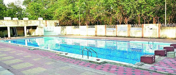 When will the game of living with the people of swimming swimming in Nagpur? | नागपुरात पोहणे शिकणाऱ्यांच्या जीवाशी खेळ कधी थांबणार?