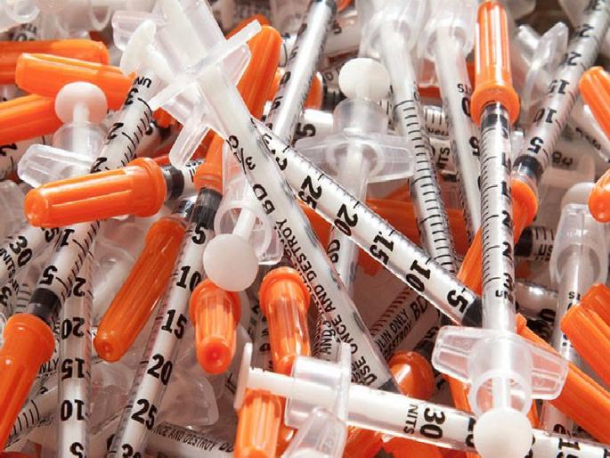 Maharashtra is one number to collect medical waste | वैद्यकीय कचरा गोळा करण्यात महाराष्ट्र एक नंबर Maharashtra is one number to collect medical waste | वैद्यकीय कचरा गोळा करण्यात महाराष्ट्र एक नंबर