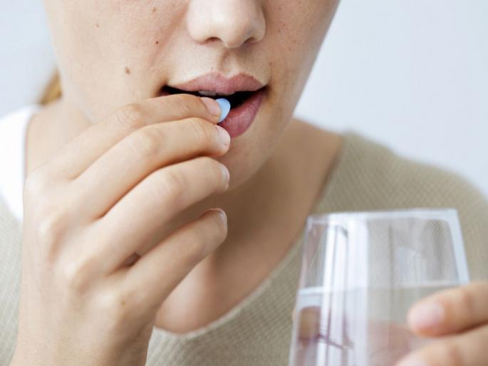 Foods you must avoid if you are on medication | औषधे घेतांना तुम्हीही 'या' चुका करता का? वेळीच व्हा सावध.... Foods you must avoid if you are on medication | औषधे घेतांना तुम्हीही 'या' चुका करता का? वेळीच व्हा सावध....