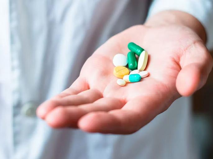 Now there is a law for quality inspection of medicines; Central government took the decision after the poisonous syrup case | औषधांच्या कठाेर गुणवत्ता तपासणीसाठी आता कायदा; विषारी सिरप प्रकरणानंतर केंद्र सरकारने घेतला निर्णय Now there is a law for quality inspection of medicines; Central government took the decision after the poisonous syrup case | औषधांच्या कठाेर गुणवत्ता तपासणीसाठी आता कायदा; विषारी सिरप प्रकरणानंतर केंद्र सरकारने घेतला निर्णय
