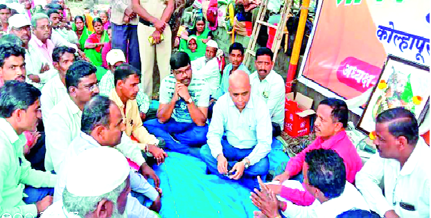 Forty years affordable for harborists! | वारणाग्रस्तांची चाळीस वर्षे परवड! Forty years affordable for harborists! | वारणाग्रस्तांची चाळीस वर्षे परवड!