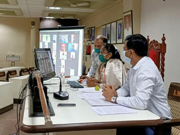 The family of the positive person came to the village and the anxiety increased | पॉझिटिव्ह व्यक्तीचे कुटुंबिय गावी आले - चिंता वाढली; कोतीजमध्ये प्रशासनाकडून उपाययोजना The family of the positive person came to the village and the anxiety increased | पॉझिटिव्ह व्यक्तीचे कुटुंबिय गावी आले - चिंता वाढली; कोतीजमध्ये प्रशासनाकडून उपाययोजना