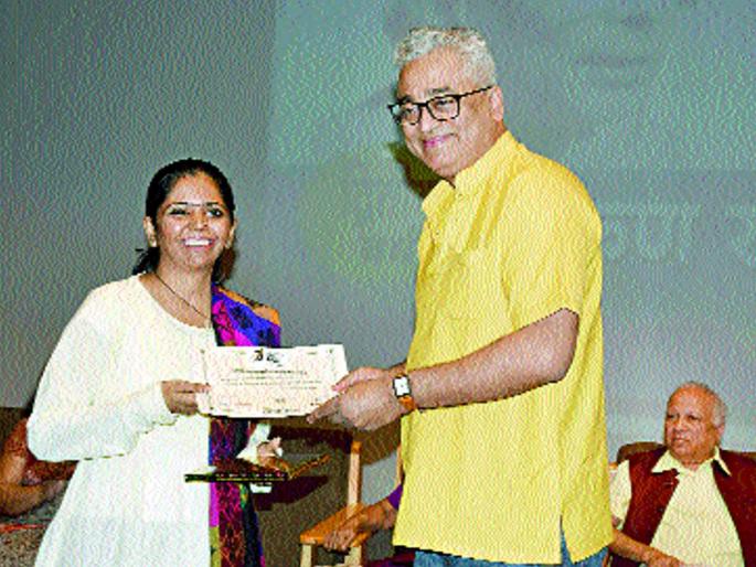 The issue of NRC irritated by the narrow view of the media - Meghan Dhoke | माध्यमांच्या संकुचित दृष्टिकोनामुळे चिघळला एनआरसीचा मुद्दा - मेघना ढोके The issue of NRC irritated by the narrow view of the media - Meghan Dhoke | माध्यमांच्या संकुचित दृष्टिकोनामुळे चिघळला एनआरसीचा मुद्दा - मेघना ढोके