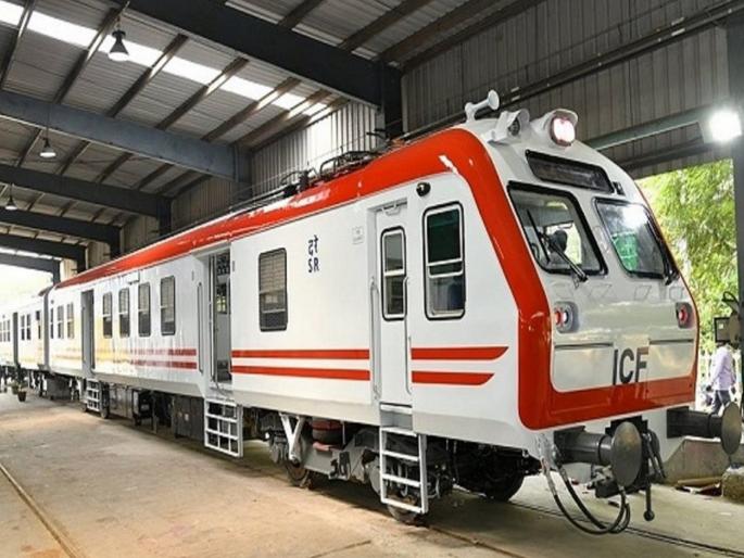 The DEMU running between Pune-Daund and Satara has become old; passengers demand 2 DEMUs | पुणे-दौंड आणि सातारा धावणारी डेमू झाली जुनी; प्रवाशांची २ मेमूची मागणी The DEMU running between Pune-Daund and Satara has become old; passengers demand 2 DEMUs | पुणे-दौंड आणि सातारा धावणारी डेमू झाली जुनी; प्रवाशांची २ मेमूची मागणी