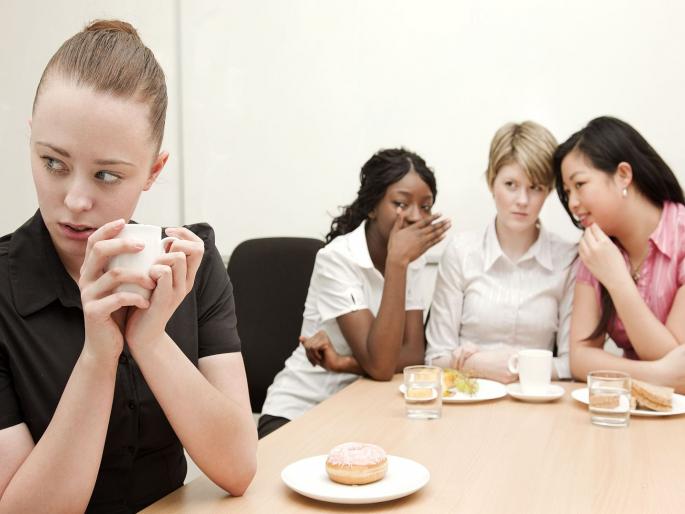 Mental health and workplace atmosphere | ऑफिसमधे 'या' कारणाने बिघडतंय तुमचं मानसिक आरोग्य, कसं ते वाचा! Mental health and workplace atmosphere | ऑफिसमधे 'या' कारणाने बिघडतंय तुमचं मानसिक आरोग्य, कसं ते वाचा!