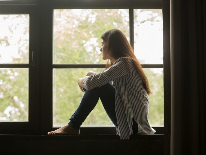 Can't sleep, feeling down Call this toll free mental health helpline number | झोप येत नाही, निराश वाटतेय? या टोल ‘फ्री’वर करा फोन Can't sleep, feeling down Call this toll free mental health helpline number | झोप येत नाही, निराश वाटतेय? या टोल ‘फ्री’वर करा फोन