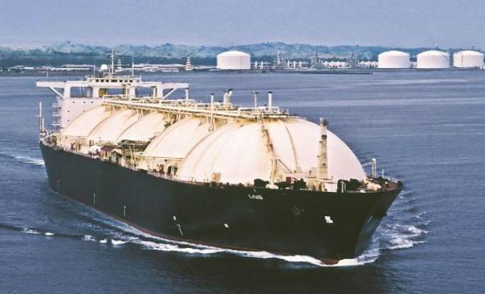 US-Iran tensions; The Navy officers will be deployed on India's oil tanker | अमेरिका-इराण तणाव; भारत तेलाच्या टँकरवर नौदलाचे अधिकारी तैनात करणार US-Iran tensions; The Navy officers will be deployed on India's oil tanker | अमेरिका-इराण तणाव; भारत तेलाच्या टँकरवर नौदलाचे अधिकारी तैनात करणार