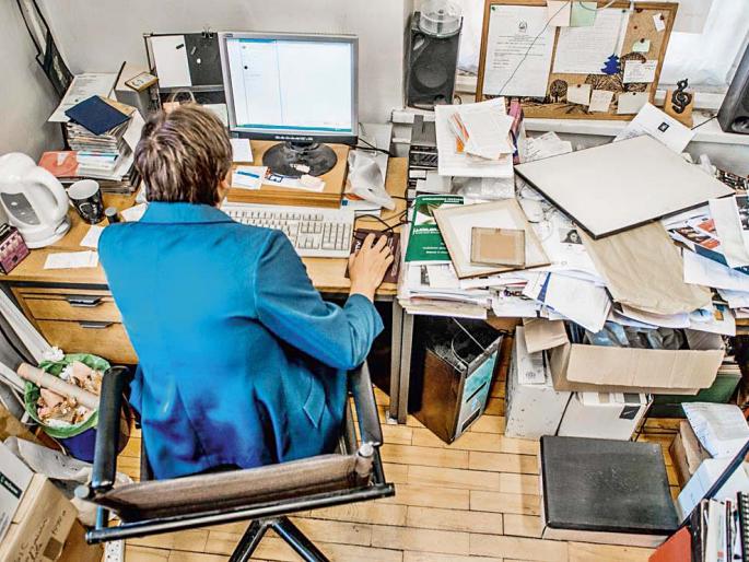 Are you lazy or irresponsible? | तुम्ही आळशी आहात की बेजबाबदार? Are you lazy or irresponsible? | तुम्ही आळशी आहात की बेजबाबदार?