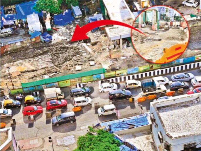 Worli Naka Traffic Jam: Underground work, traffic jams! Metro started, but cars still stuck in traffic | रस्त्याखाली काम, रस्त्यावर ‘जाम’! मेट्रो सुरू झाली, पण कार अजूनही ट्रॅफिकमध्येच