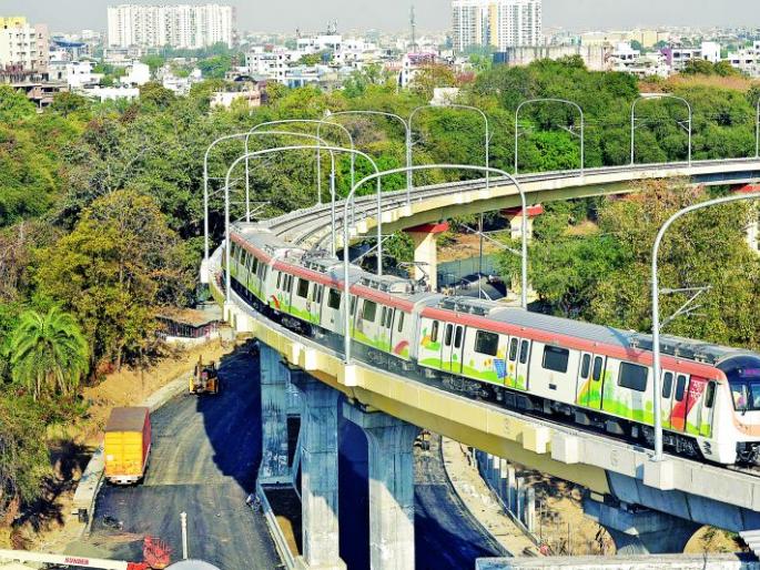 Nagpur Metro to run on up-down from Friday | नागपुरात मेट्रो अप-डाऊनवर शुक्रवारपासून धावणार