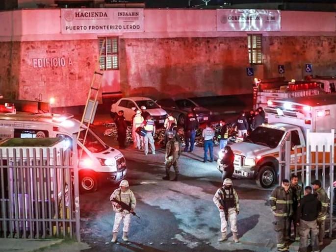 Shooting at street celebrants in Mexico; 12 dead, 20 injured | रस्त्यावर उत्सव साजरा करणाऱ्यांवर मेक्सिकोत गोळीबार; १२ जणांचा मृत्यू, २० जण जखमी