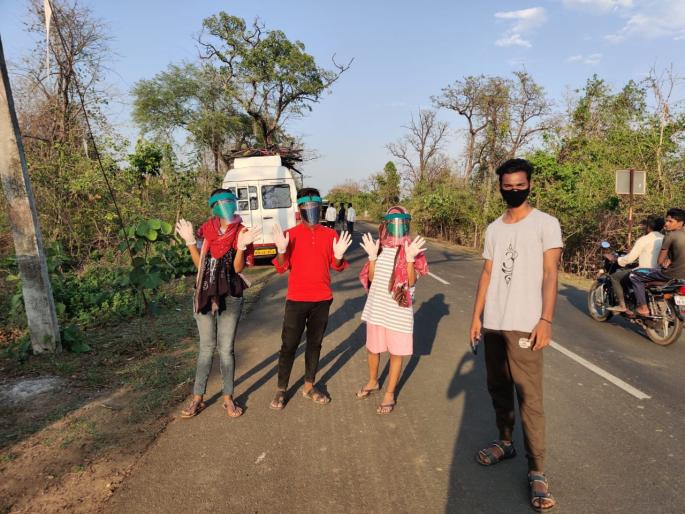 When we walked a few steps with the laborers going home ... | घरी जाणाऱ्या मजुरांसोबत काही पाऊलं चाललो तेंव्हा ... When we walked a few steps with the laborers going home ... | घरी जाणाऱ्या मजुरांसोबत काही पाऊलं चाललो तेंव्हा ...