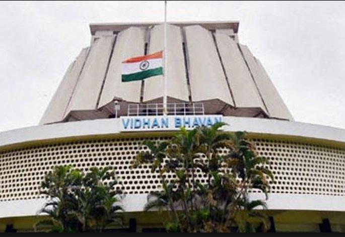 Maharashtra Assembly Election 2019: Striking for decisive votes in fight! | Maharashtra Assembly Election 2019 : चुरशीच्या लढतीत निर्णायक मतांसाठी आटापिटा! Maharashtra Assembly Election 2019: Striking for decisive votes in fight! | Maharashtra Assembly Election 2019 : चुरशीच्या लढतीत निर्णायक मतांसाठी आटापिटा!