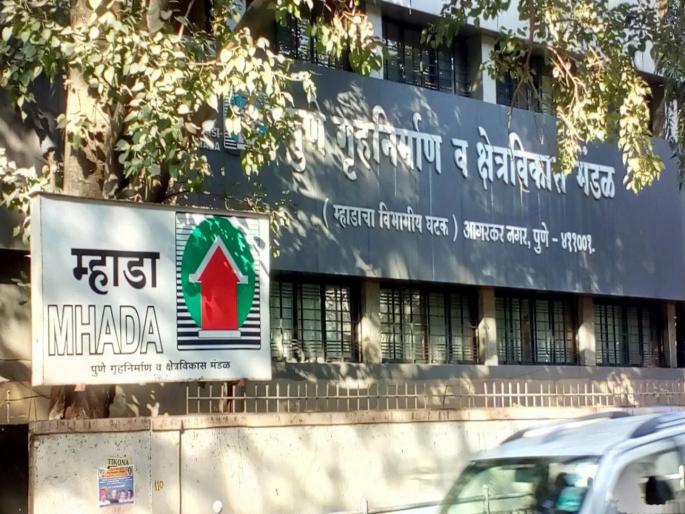 Even after the Chief Minister's order, there is no MHADA report, injustice to Lokmanya Nagar residents, now the legal battle begins | मुख्यमंत्र्यांच्या आदेशानंतरही म्हाडाचा अहवाल नाही, लोकमान्यनगर रहिवाशांवर अन्याय, आता न्यायालयीन लढा सुरु Even after the Chief Minister's order, there is no MHADA report, injustice to Lokmanya Nagar residents, now the legal battle begins | मुख्यमंत्र्यांच्या आदेशानंतरही म्हाडाचा अहवाल नाही, लोकमान्यनगर रहिवाशांवर अन्याय, आता न्यायालयीन लढा सुरु