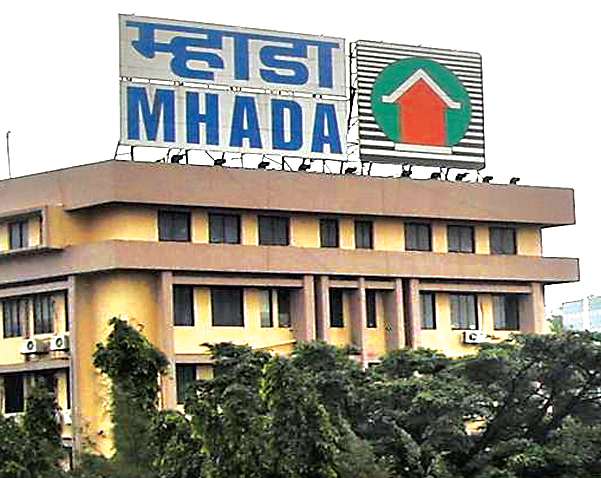Goraiya will send MHADA residents to the hysterical building | अतिधोकादायक इमारतीतील रहिवाशांना म्हाडा पाठवणार गोराईला Goraiya will send MHADA residents to the hysterical building | अतिधोकादायक इमारतीतील रहिवाशांना म्हाडा पाठवणार गोराईला