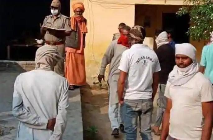 After Palghar in Maharashtra, now two sadhus have been killed in Bulandshahr in UP MMG | पालघरनंतर आता युपीतील बुलंदशहरात दोन साधुंची हत्या, ग्रामस्थांमध्ये तीव्र संताप After Palghar in Maharashtra, now two sadhus have been killed in Bulandshahr in UP MMG | पालघरनंतर आता युपीतील बुलंदशहरात दोन साधुंची हत्या, ग्रामस्थांमध्ये तीव्र संताप