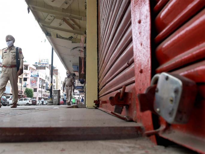 10,000 crore reduction in stamp duty | मुद्रांक शुल्कात १० हजार कोटींची घट 10,000 crore reduction in stamp duty | मुद्रांक शुल्कात १० हजार कोटींची घट