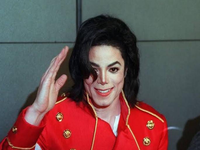 Michal Jackson's Craze Remains Even After Death, Earning crores | जगाचा निरोप घेतल्यानंतरही 'या' सेलिब्रिटीची जादू कायम, मृत्यूनंतरही कमावतोय कोट्यवधी... Michal Jackson's Craze Remains Even After Death, Earning crores | जगाचा निरोप घेतल्यानंतरही 'या' सेलिब्रिटीची जादू कायम, मृत्यूनंतरही कमावतोय कोट्यवधी...