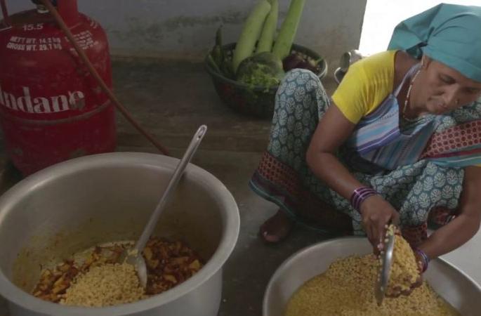 Mid day meal Cooking staff, Assistant will get Training | पोषण आहाराचे स्वयंपाकी, मदतनिसांना प्रशिक्षण Mid day meal Cooking staff, Assistant will get Training | पोषण आहाराचे स्वयंपाकी, मदतनिसांना प्रशिक्षण