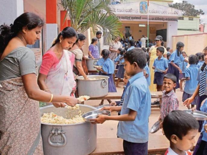 Idli, paratha and bhagar will be available in the school; Students who are tired of eating khichdi now have tasty food | शाळेत मिळेल इडली, पराठा अन् भगरही; खिचडी खाऊन कंटाळलेल्या विद्यार्थ्यांना आता चवदार जेवण Idli, paratha and bhagar will be available in the school; Students who are tired of eating khichdi now have tasty food | शाळेत मिळेल इडली, पराठा अन् भगरही; खिचडी खाऊन कंटाळलेल्या विद्यार्थ्यांना आता चवदार जेवण