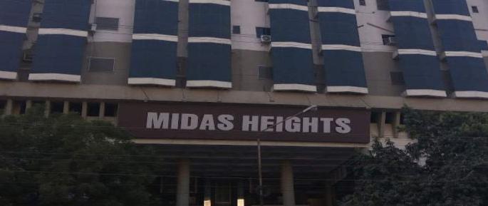 Midas hospital registered an offense against the confusion | मिडास हॉस्पिटलमध्ये गोंधळ घालणाऱ्याविरुद्ध गुन्हा नोंदविला Midas hospital registered an offense against the confusion | मिडास हॉस्पिटलमध्ये गोंधळ घालणाऱ्याविरुद्ध गुन्हा नोंदविला