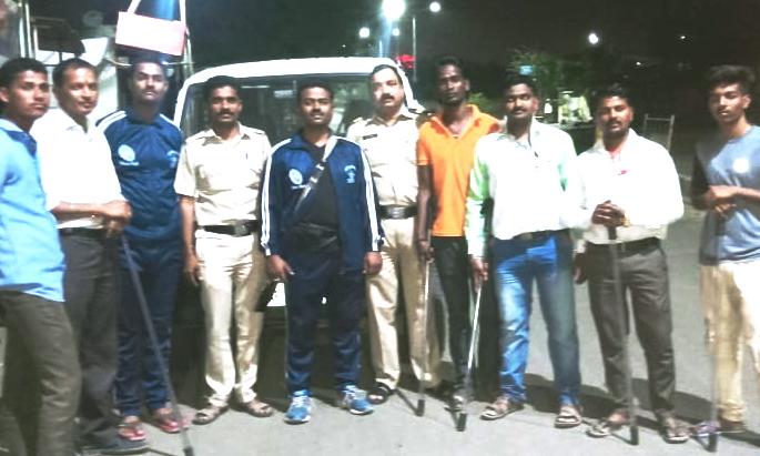 140 police friends have been asked to stop the theft | चोरी रोखण्यासाठी १४० पोलीस मित्र सरसावले 140 police friends have been asked to stop the theft | चोरी रोखण्यासाठी १४० पोलीस मित्र सरसावले