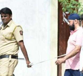Sessions Court: Nagpur denies bail to Mickey Bakshi | सत्र न्यायालय : नागपूर मिक्की बक्षीला जामीन नाकारला Sessions Court: Nagpur denies bail to Mickey Bakshi | सत्र न्यायालय : नागपूर मिक्की बक्षीला जामीन नाकारला
